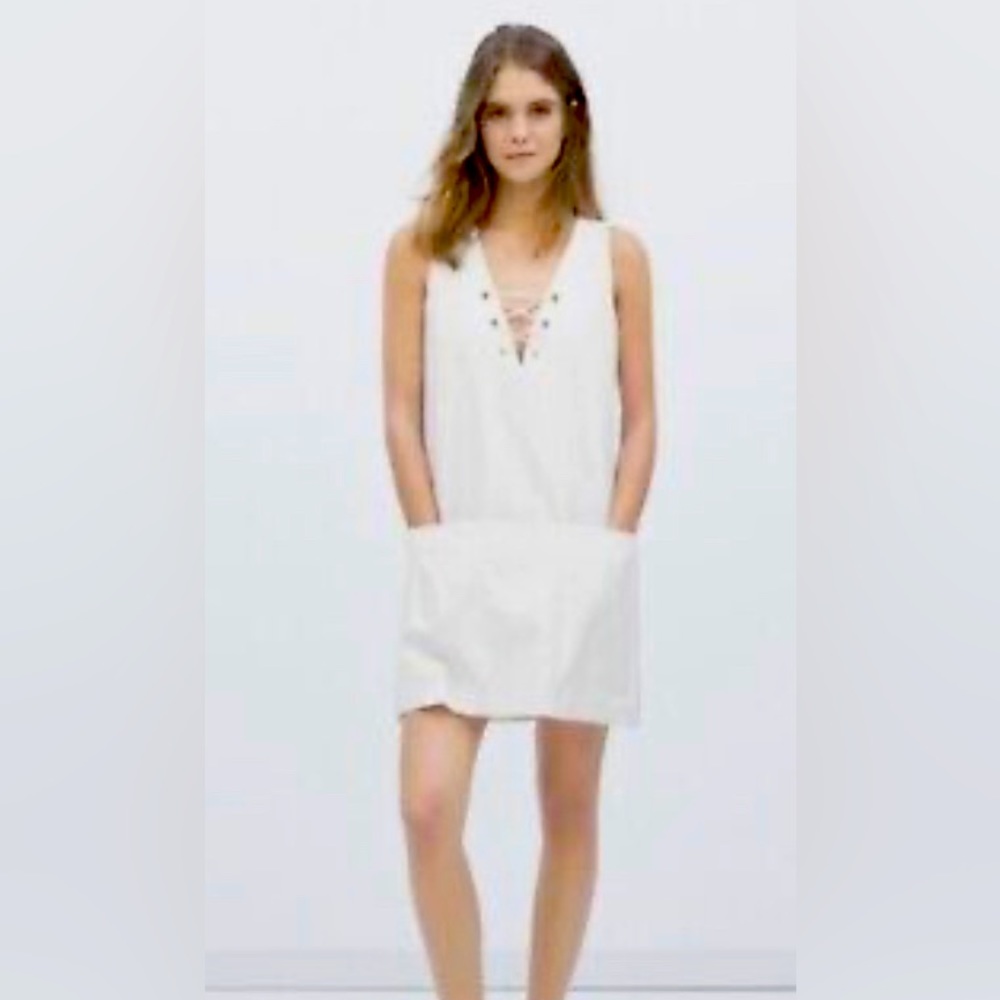 white Zara dress with pockets size L